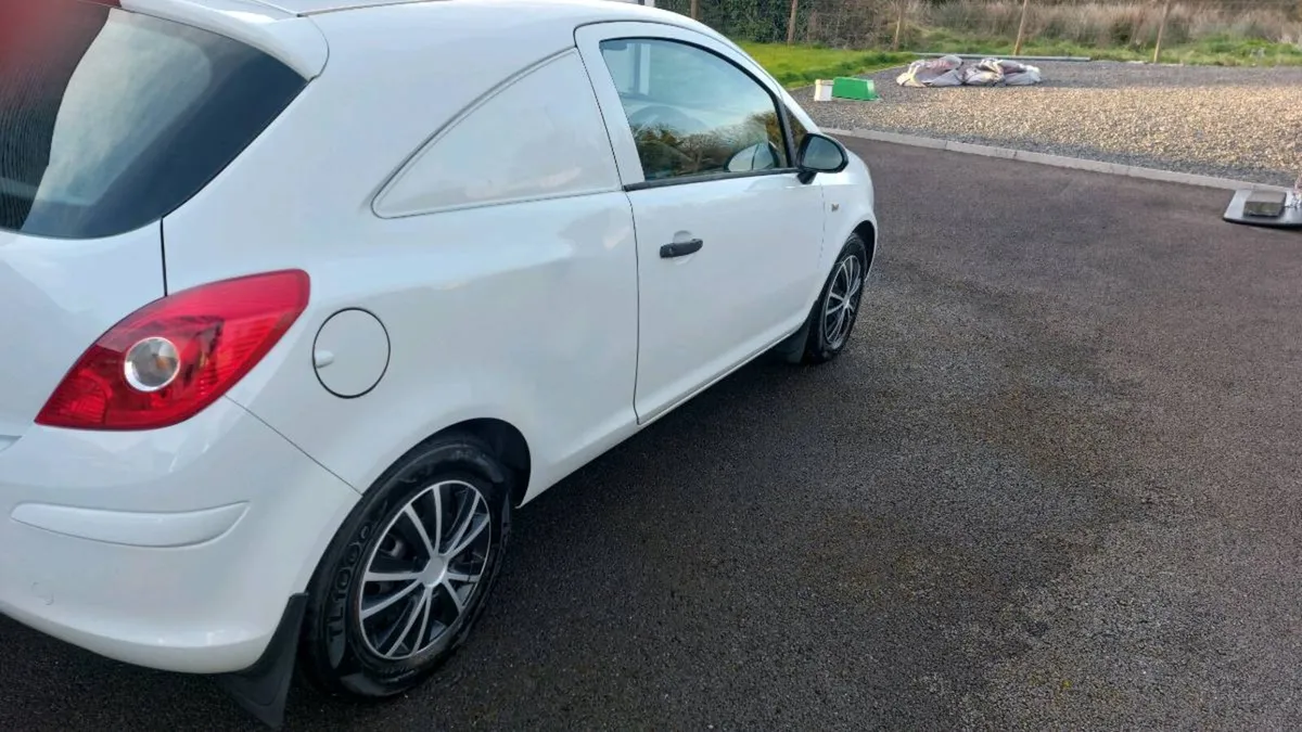 2015 opel corsa van - Image 4