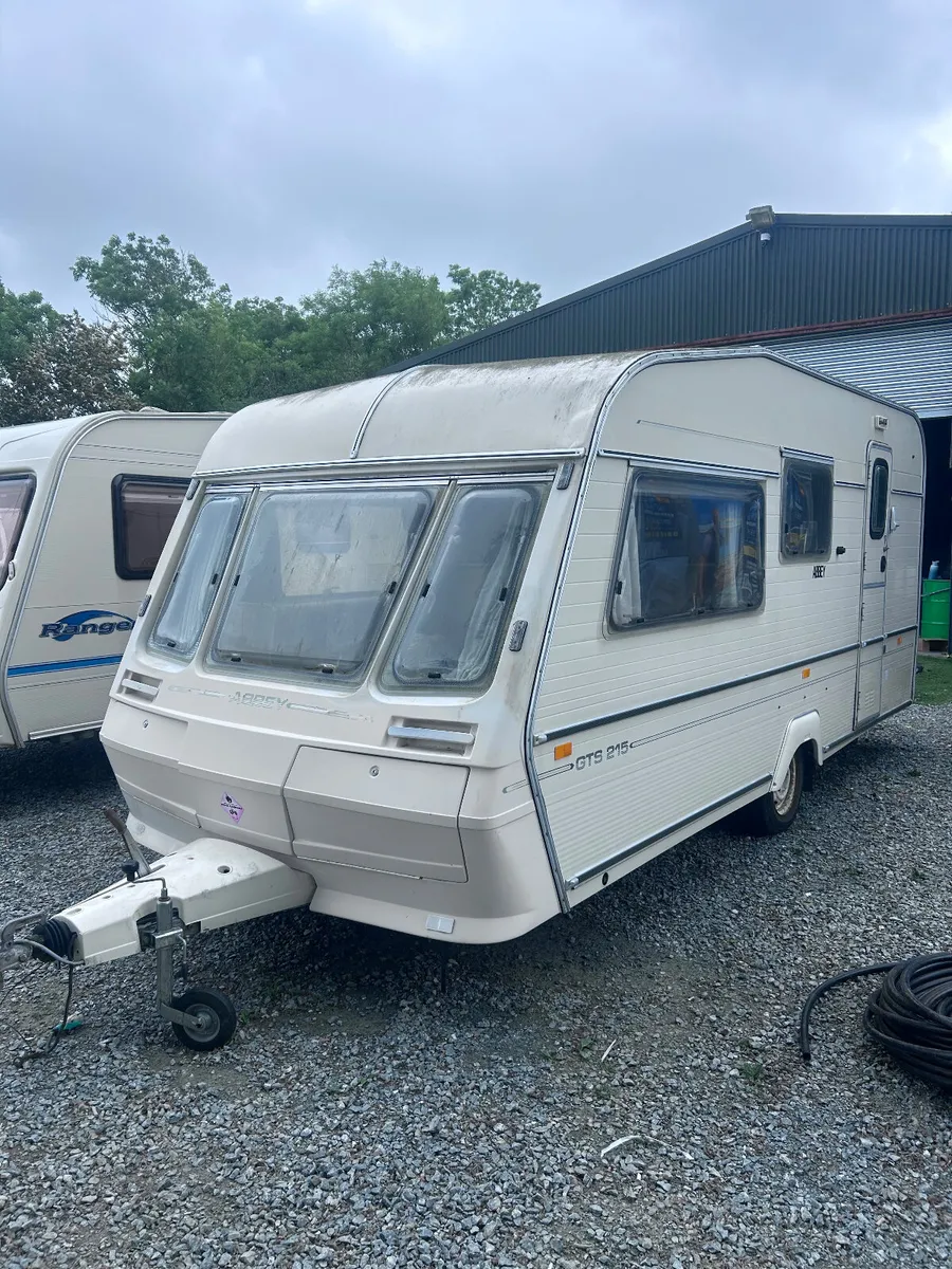 2 berth caravan - Image 1