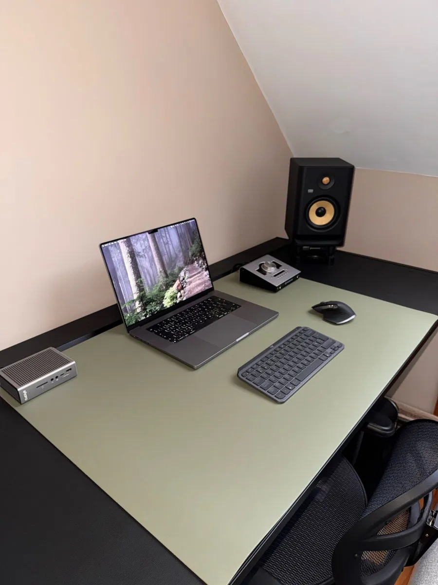 Grovemade Matte Desk Pad - Large Size - Green - Image 3