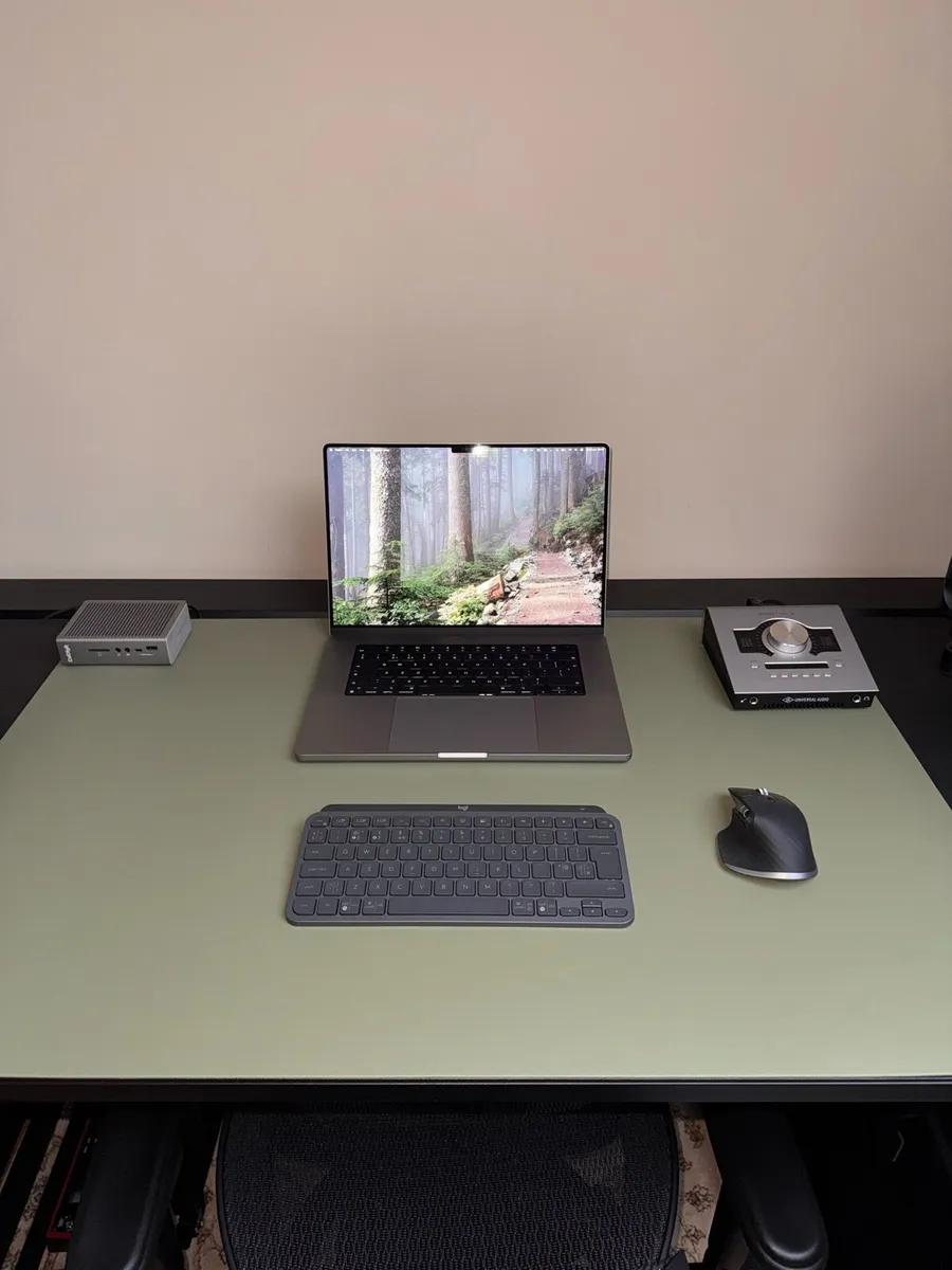 Grovemade Matte Desk Pad - Large Size - Green - Image 4