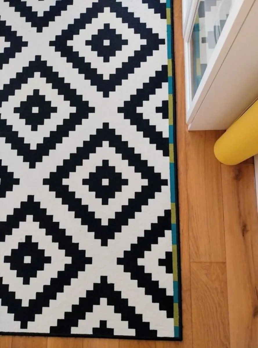 2x IKEA Geometric Rugs (200x200 cm) Black & White - Image 3