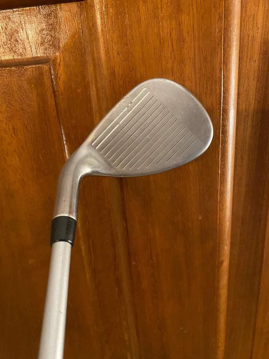 Ladies Callaway REVA Sand Wedge Graphite Shafted - Image 4