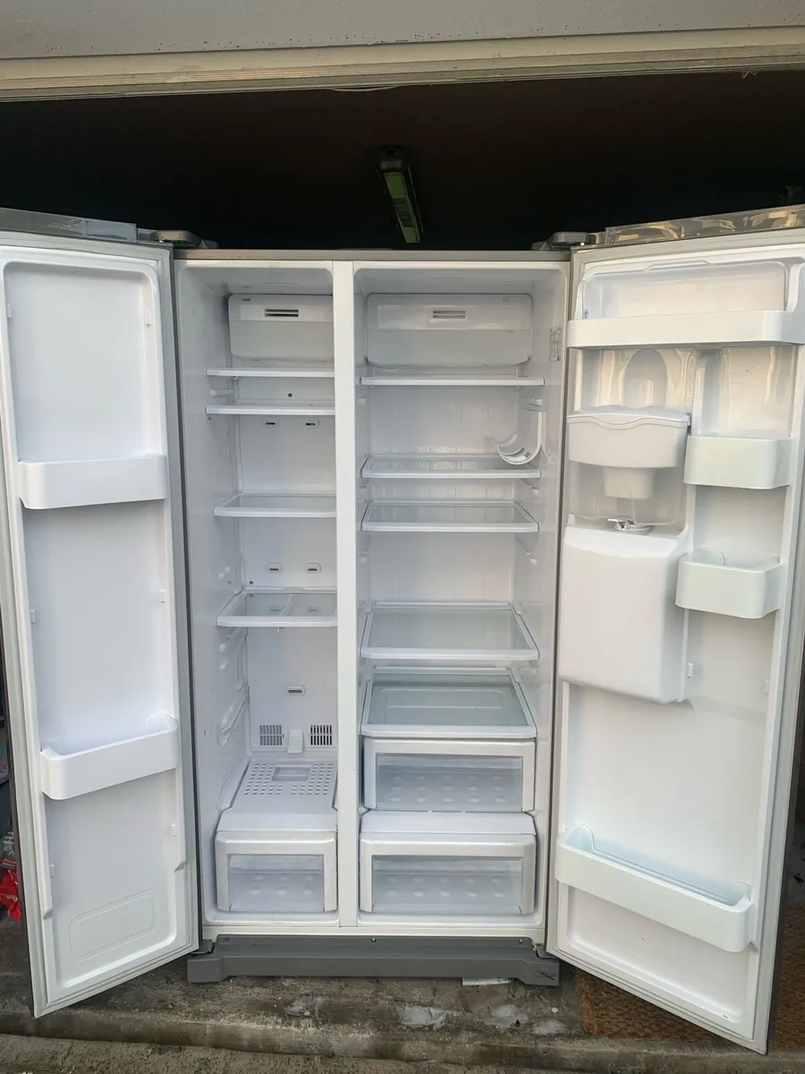 American fridge freezer - Image 1