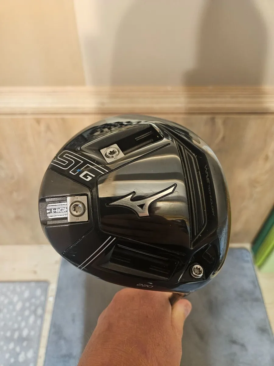 All clubs in near mint condition - Image 1