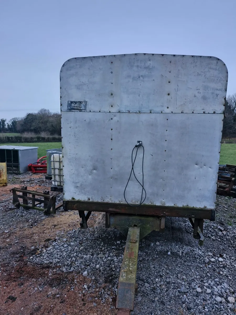Cattle trailer - Image 2