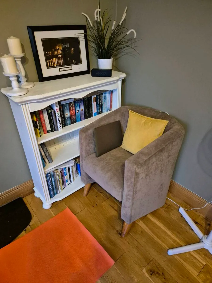 Book shelf x 2 - Image 2