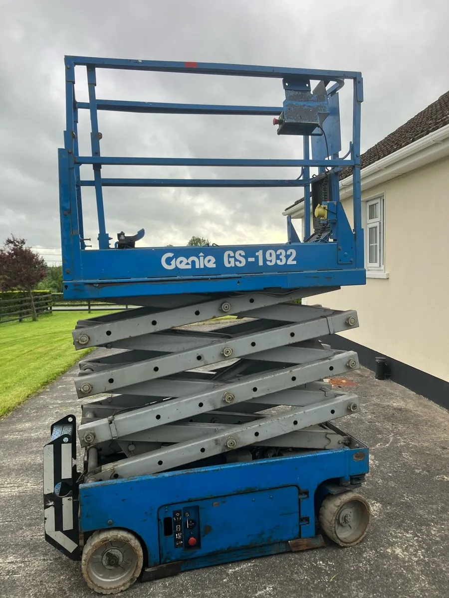Scissor Lift - Image 3