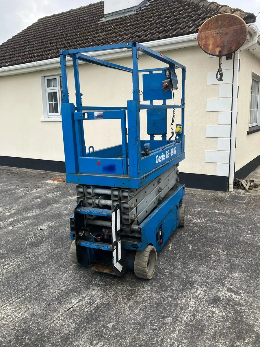 Scissor Lift - Image 4
