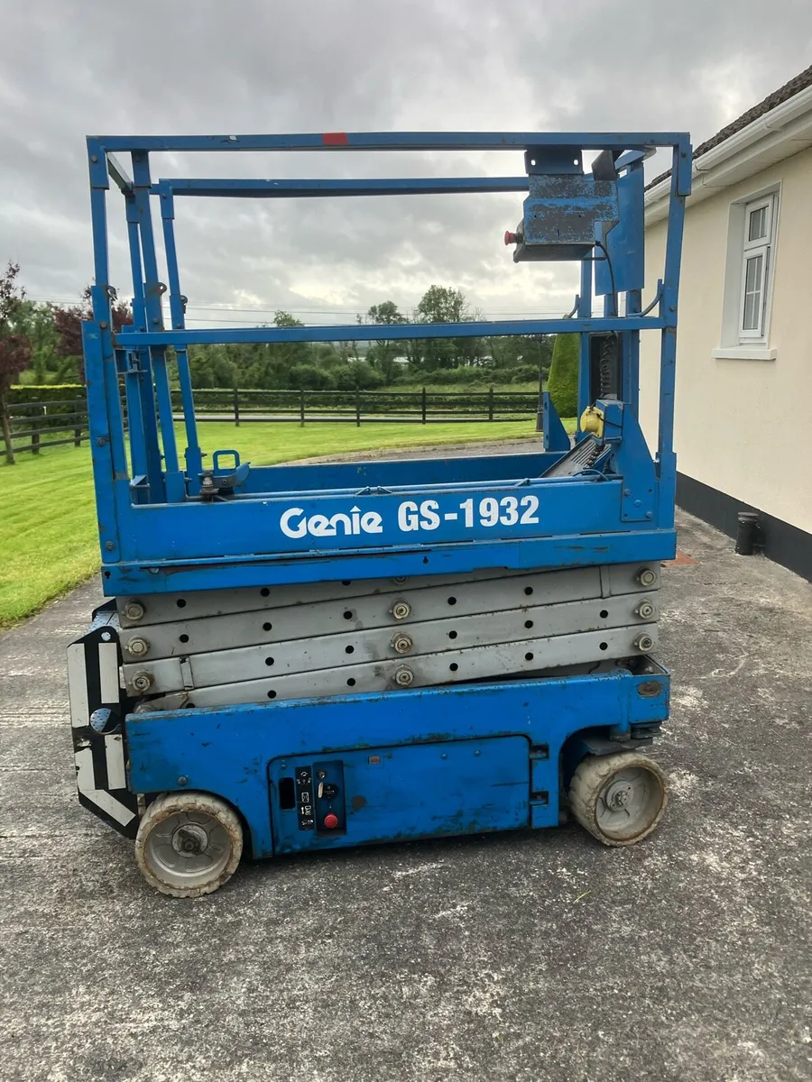 Scissor Lift - Image 1