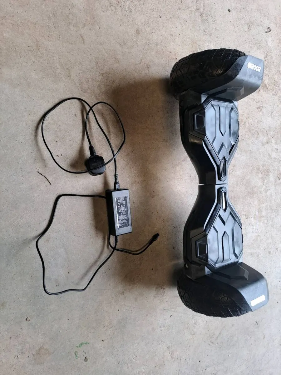 GYROOR G2 HOVERBOARD - Image 1