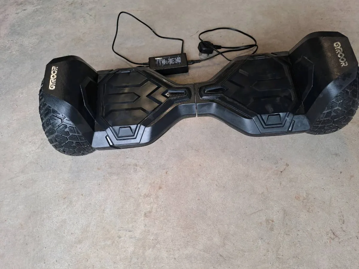 GYROOR G2 HOVERBOARD - Image 3