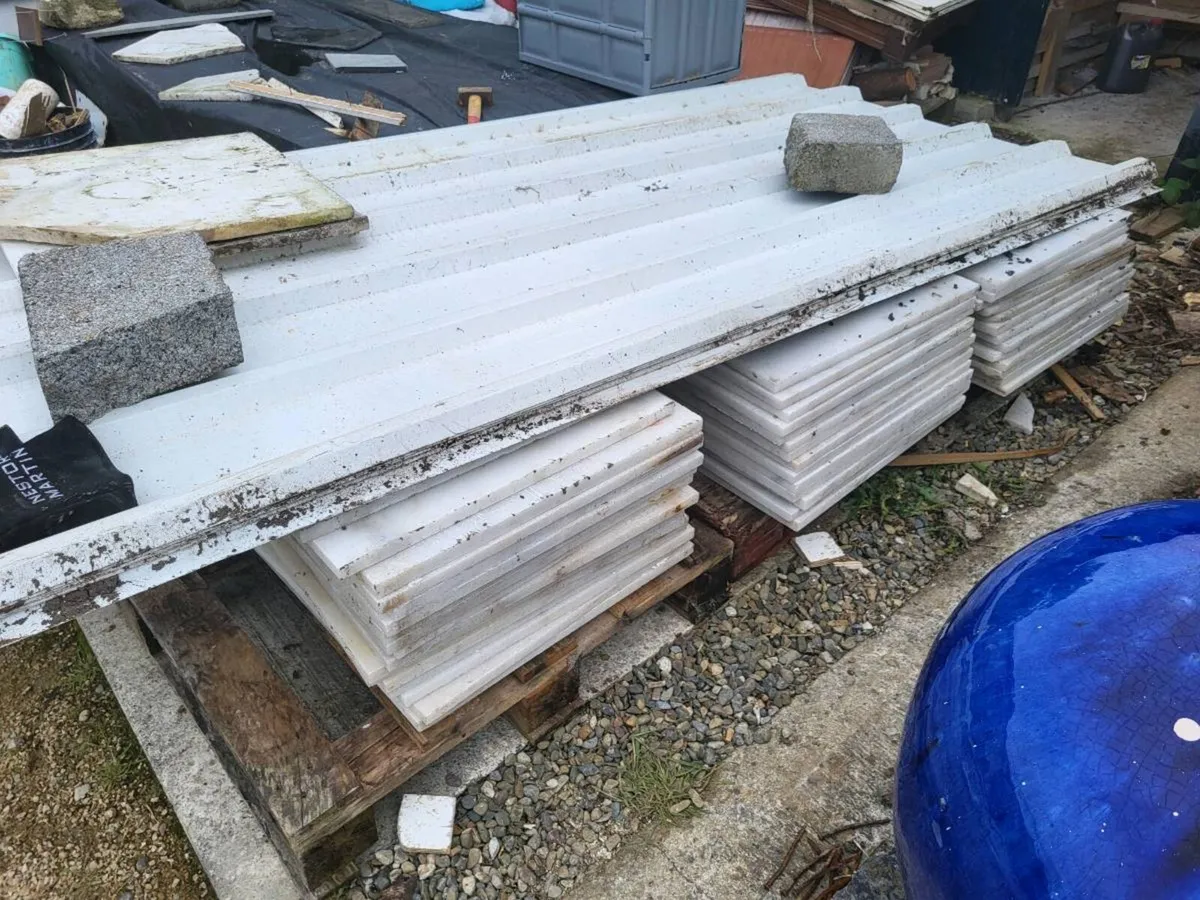 White marble slabs 50 x 50 - Image 2