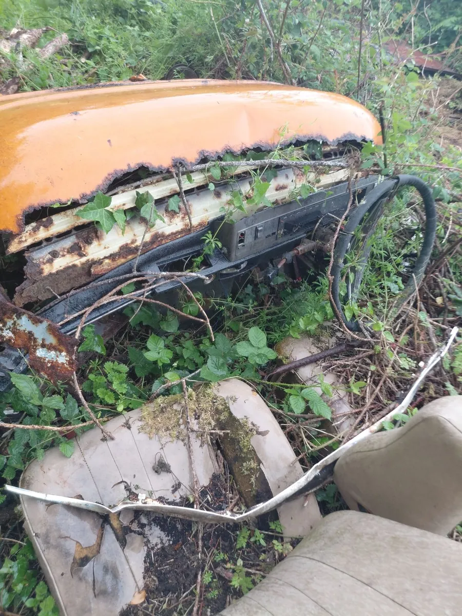 Renault 16 parts for sale - Image 2