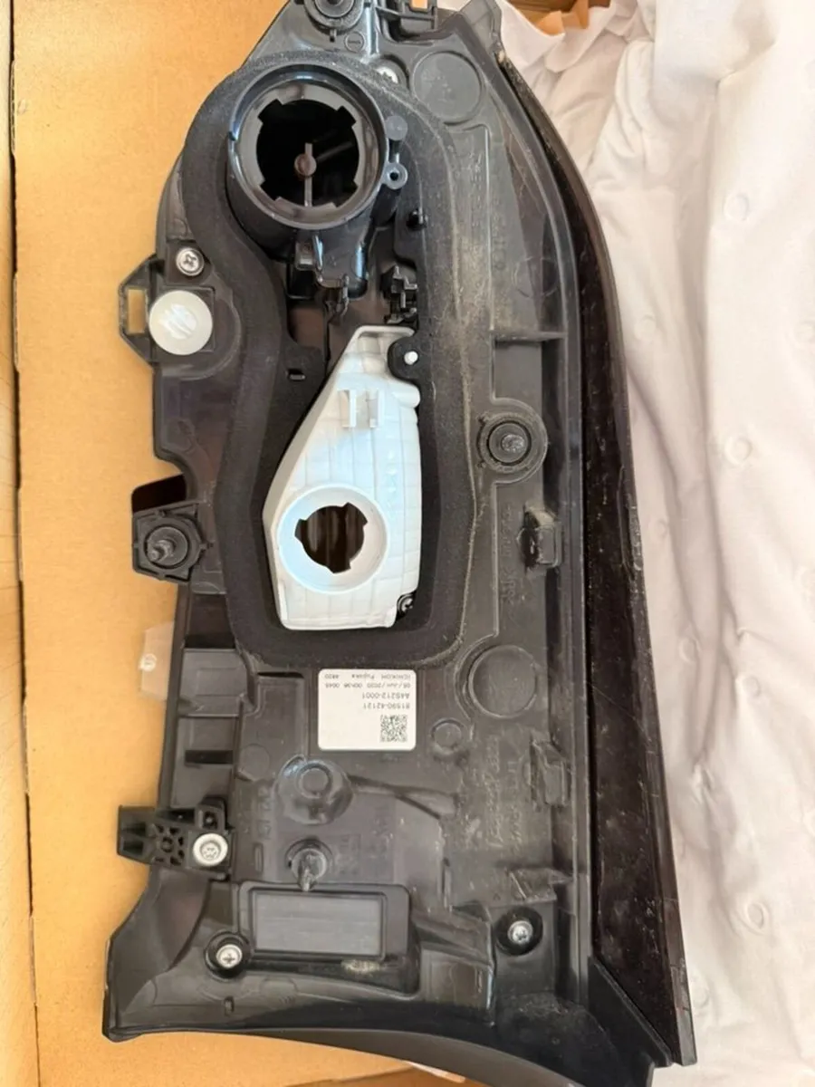 Toyota RAV4 Hybrid 2020 Genuine OEM Rear Lights - Image 4