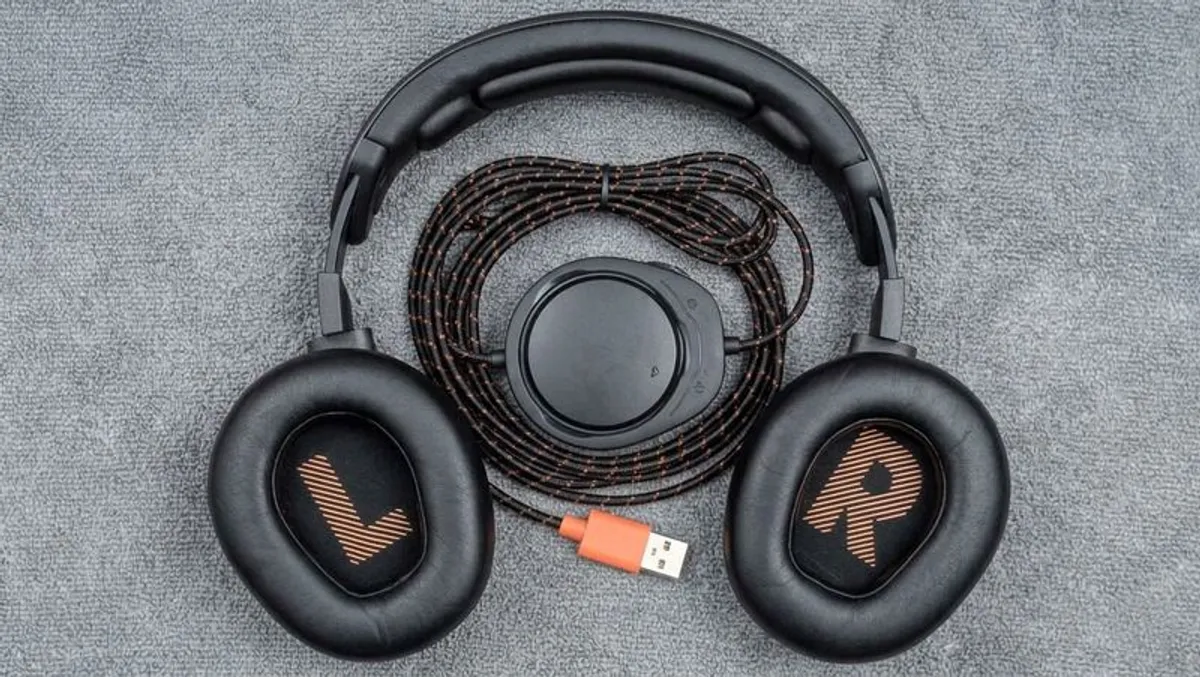 JBL Quantum 400 Gaming Headset with Mic & Game-Chat Dial - Image 1