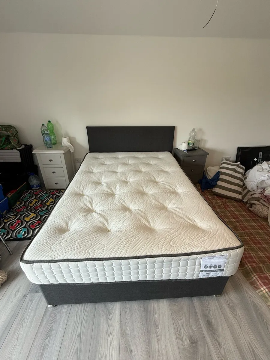 Double bed and mattress - Image 2