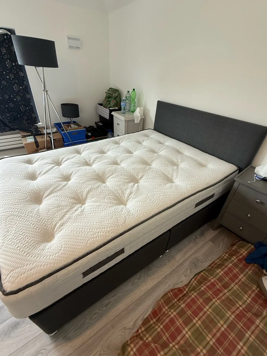 Double bed and mattress - Image 3