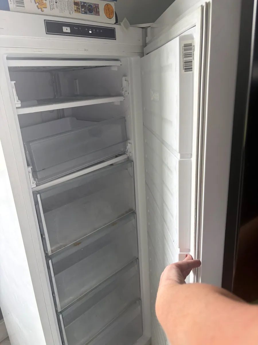 Fridge freezer - Image 2