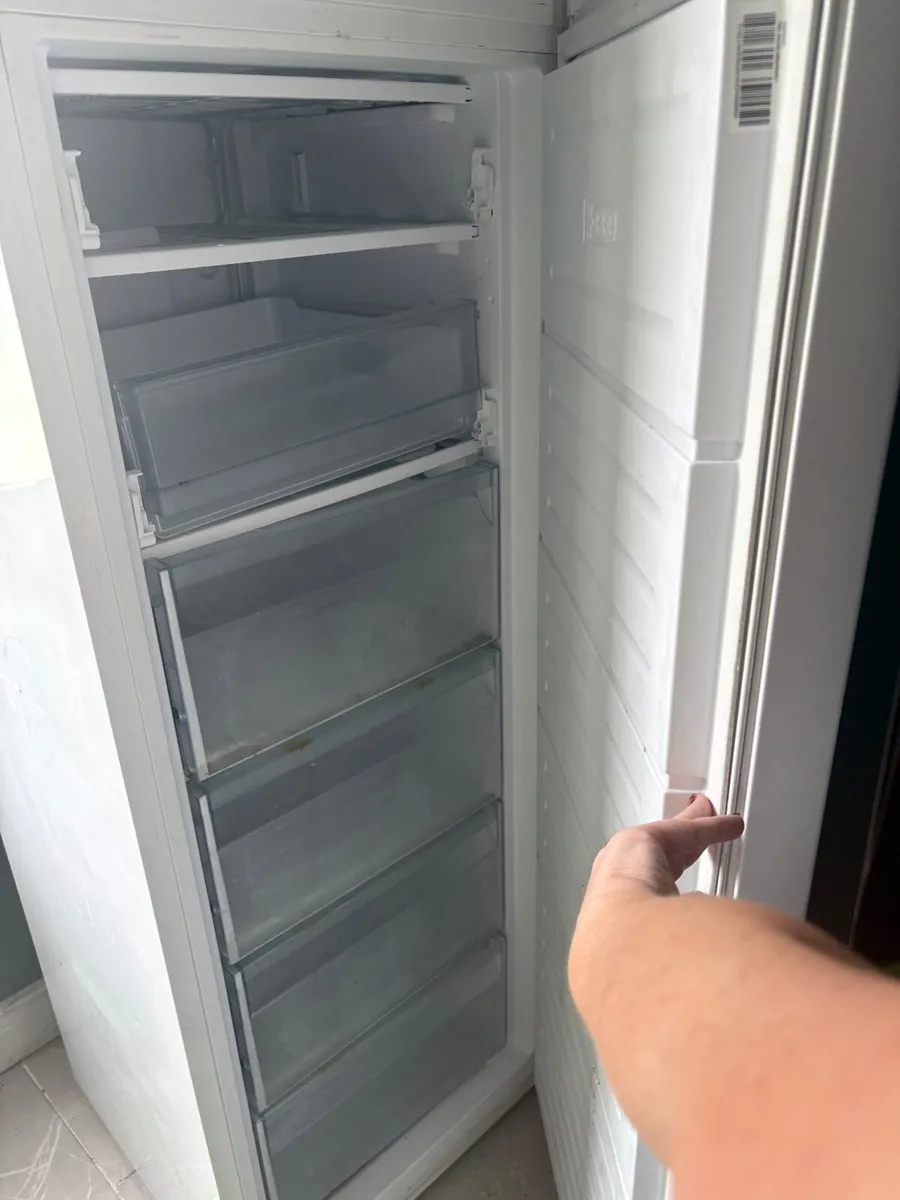 Fridge freezer - Image 3