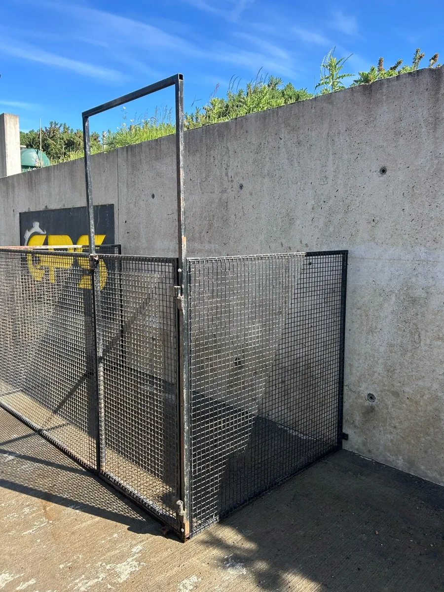 Dog kennel - Image 4