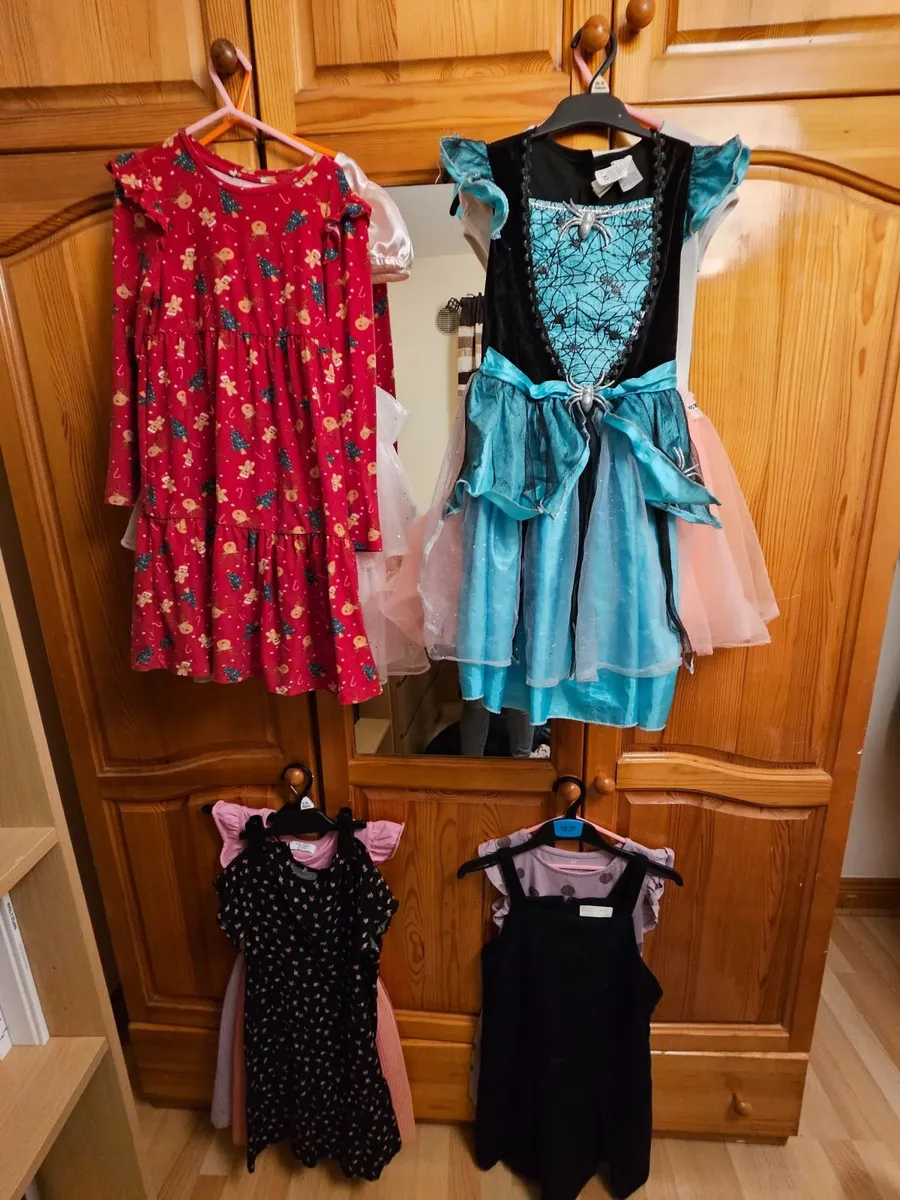 Girls dresses - Image 3