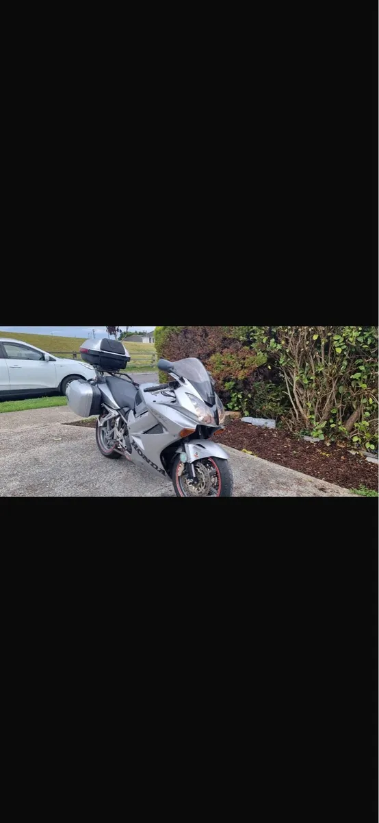 04 Vfr 800 - Image 3