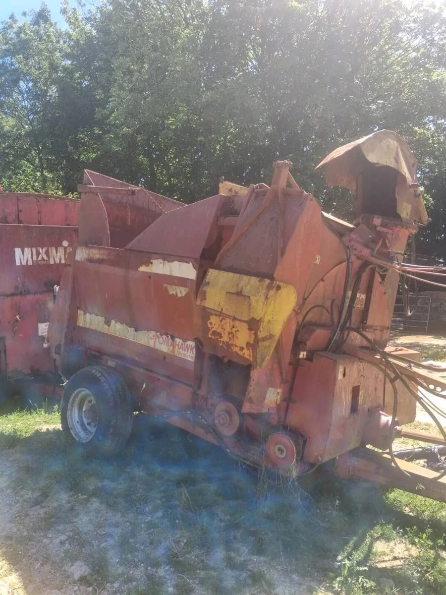 Tomahawk Bale Shredder for sale