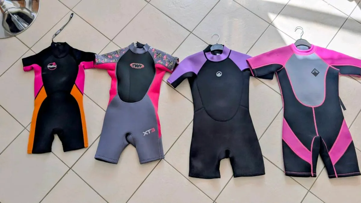 Kids wet suits - Image 4