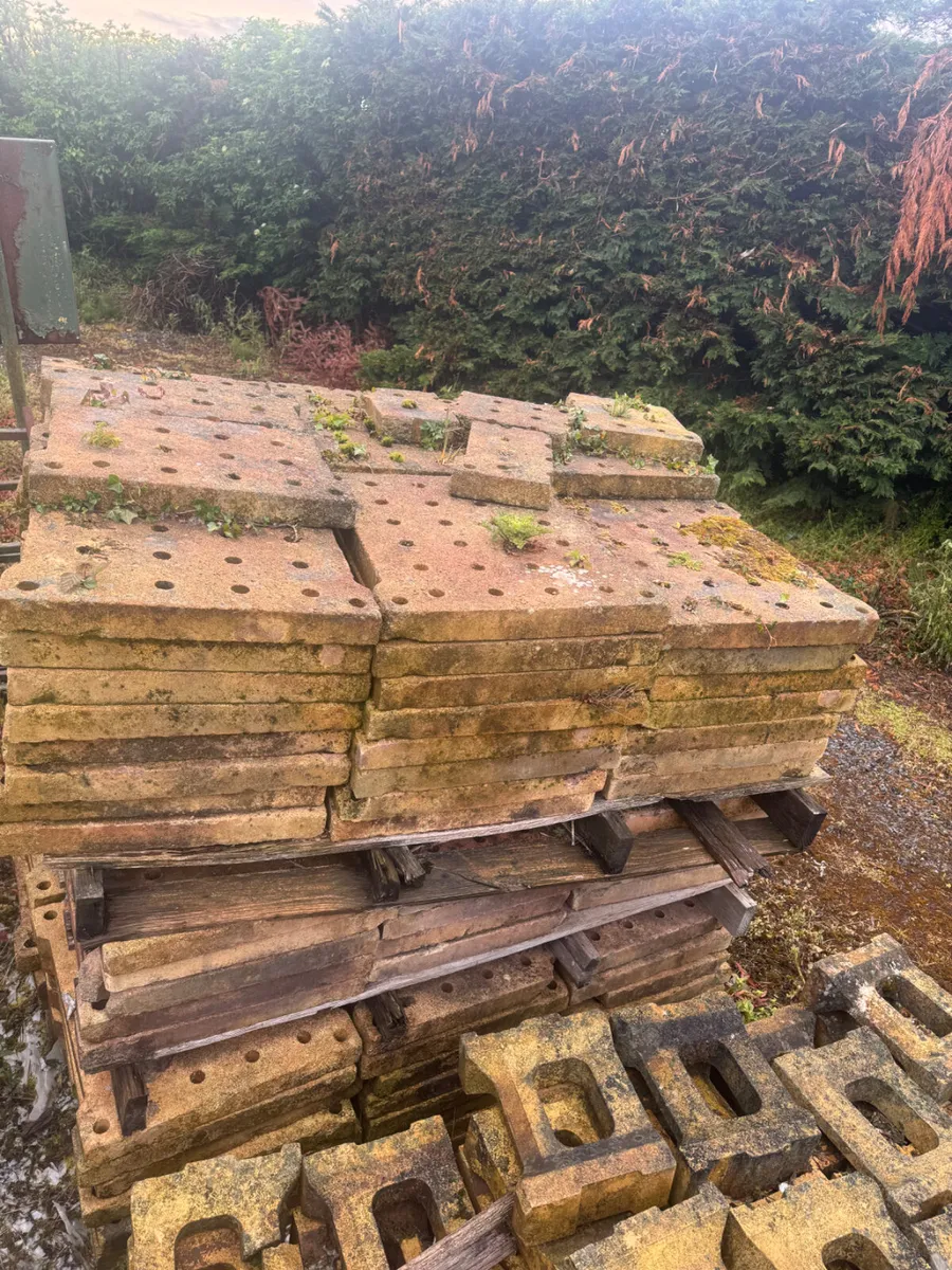 CERAMIC KILN FURNITURE - Image 3