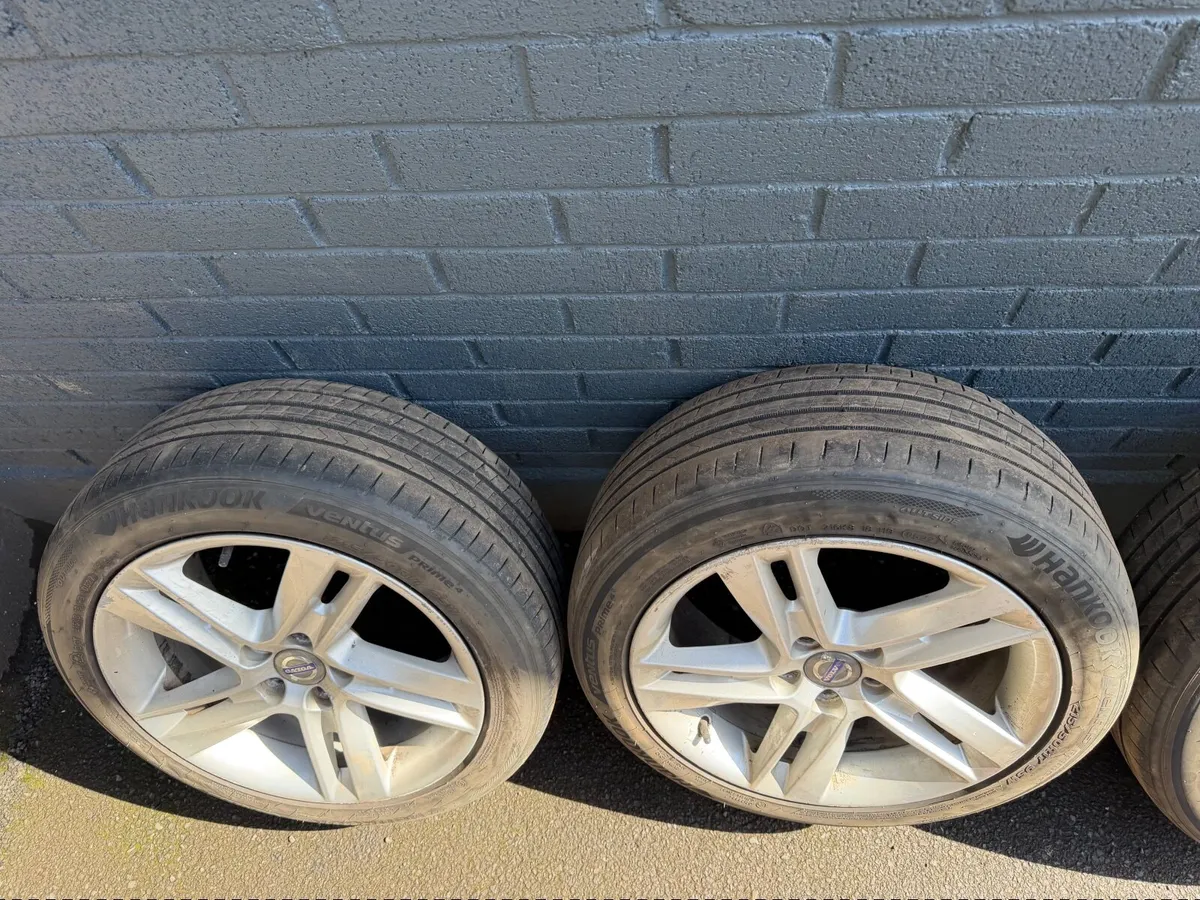 Volvo Alloys 17” - Image 2