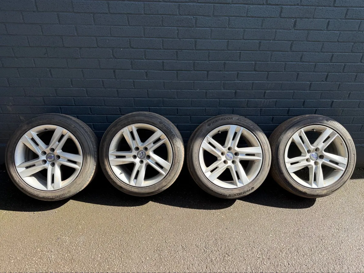 Volvo Alloys 17” - Image 1
