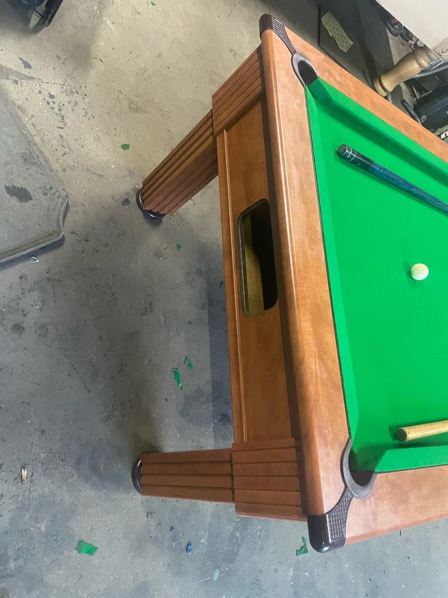 Pool table - Image 2