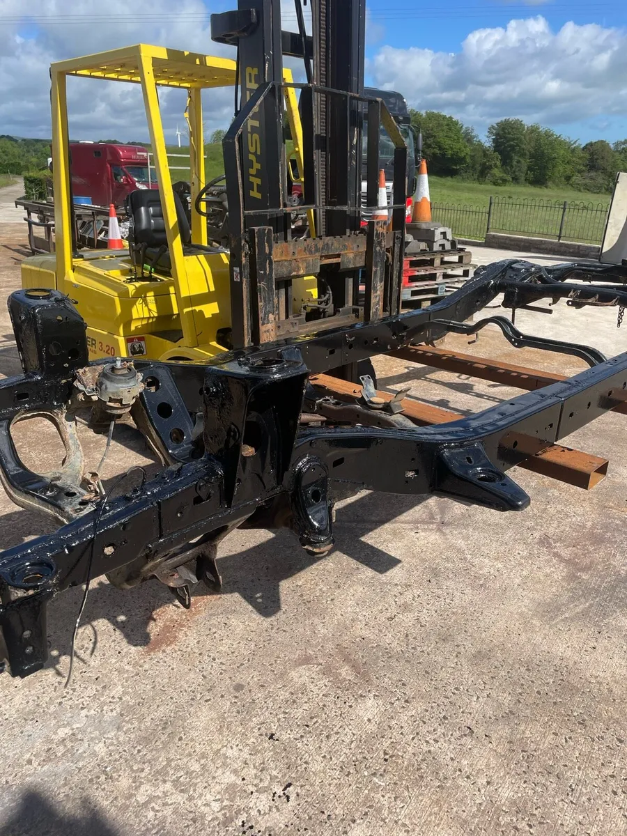 Toyota Land Cruiser chassis - Image 2