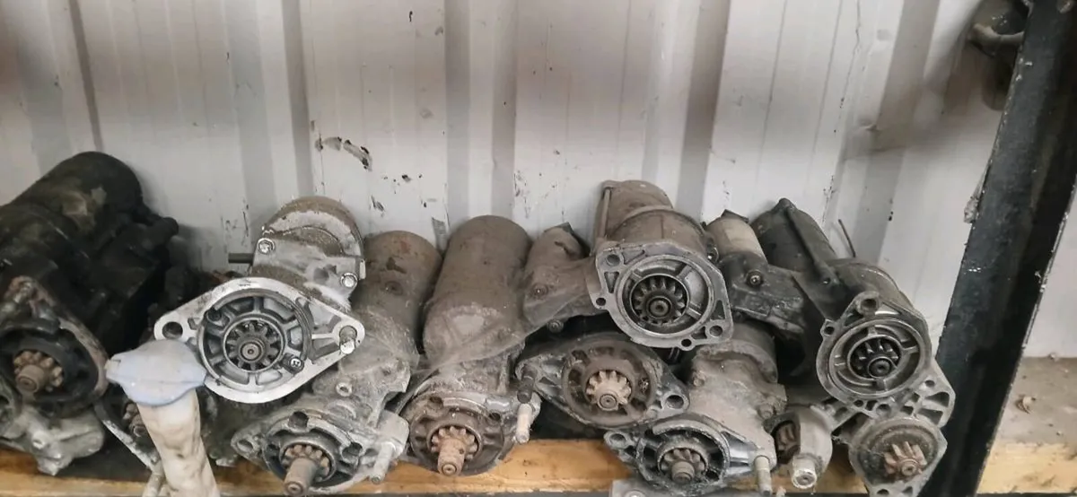 Toyota landcruiser parts - Image 2