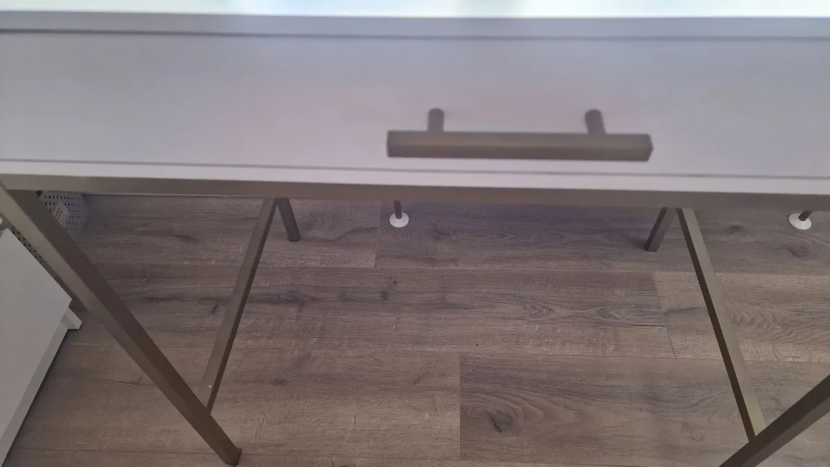 Desk - Image 3