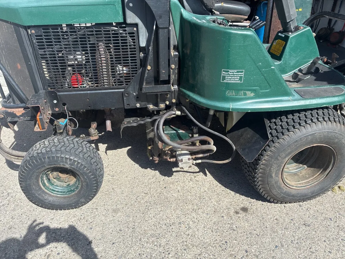 Golf course , pitch and out  lawn mower - Image 3