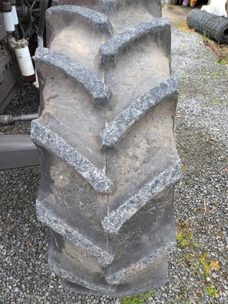 460 & 380 tyres - Image 4