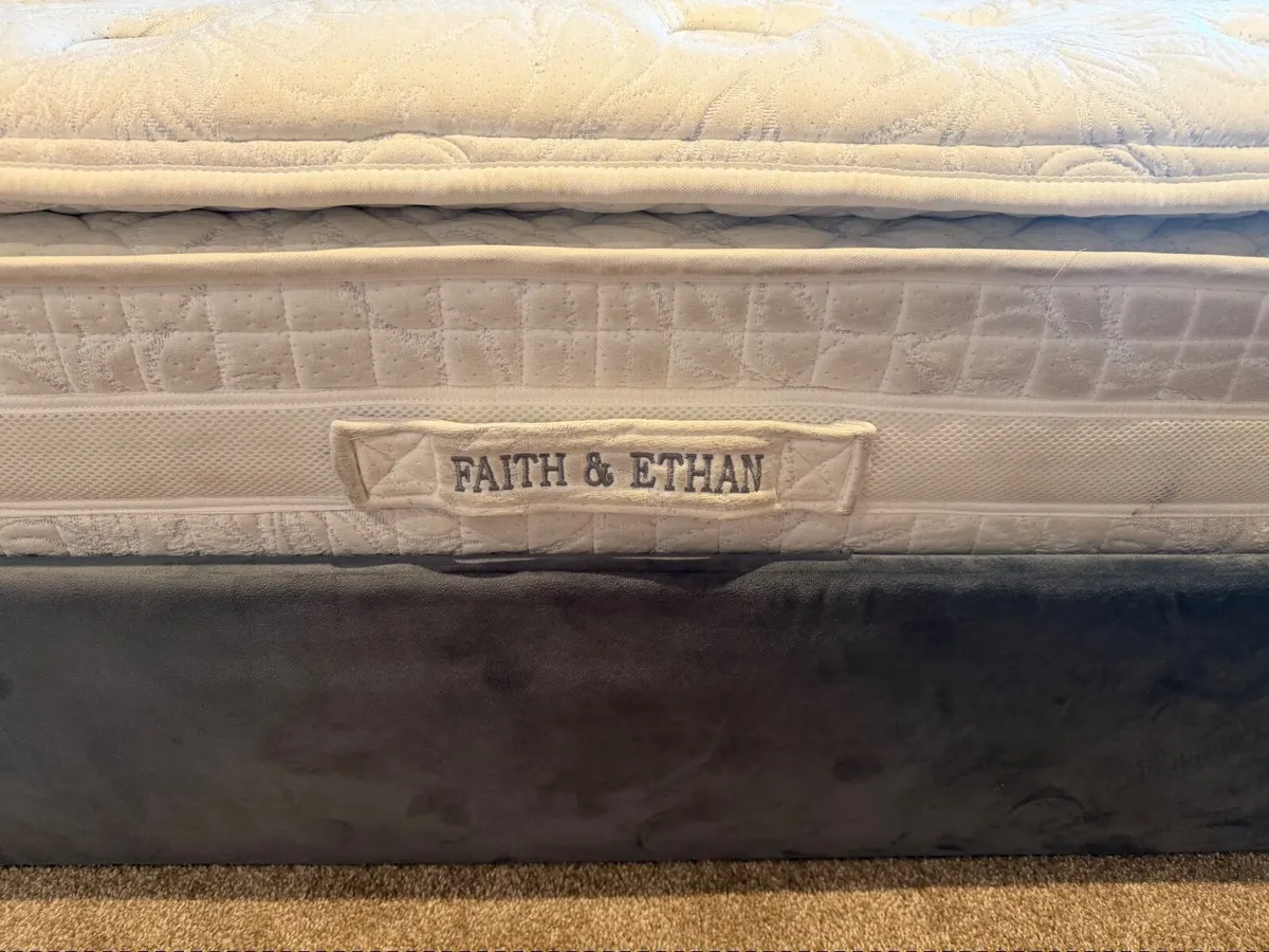 Bed and mattress - Image 3