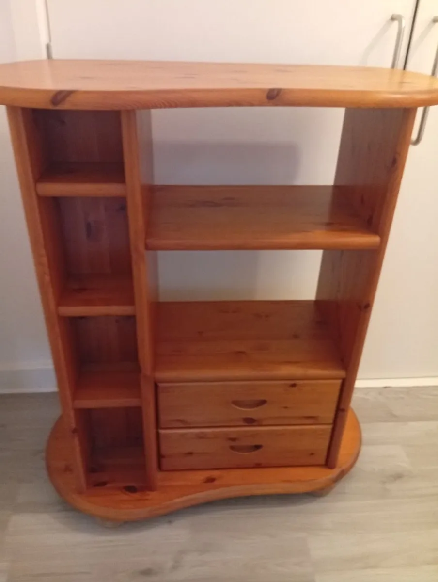 Pinewood Quality Bookshelf with drawers - Image 4