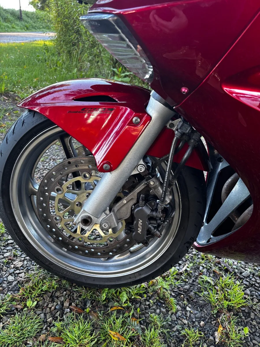 Honda VFR800 VTEC (only 40,187kms) - Image 3