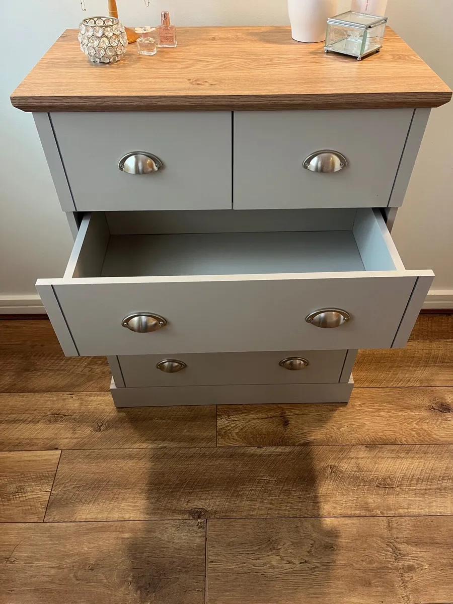 Chest of drawers - Image 3