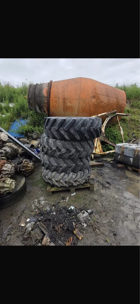 Tractor tyres - Image 1