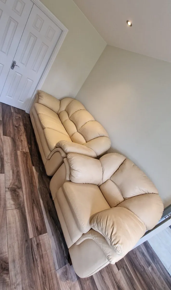 Sofa - Image 4