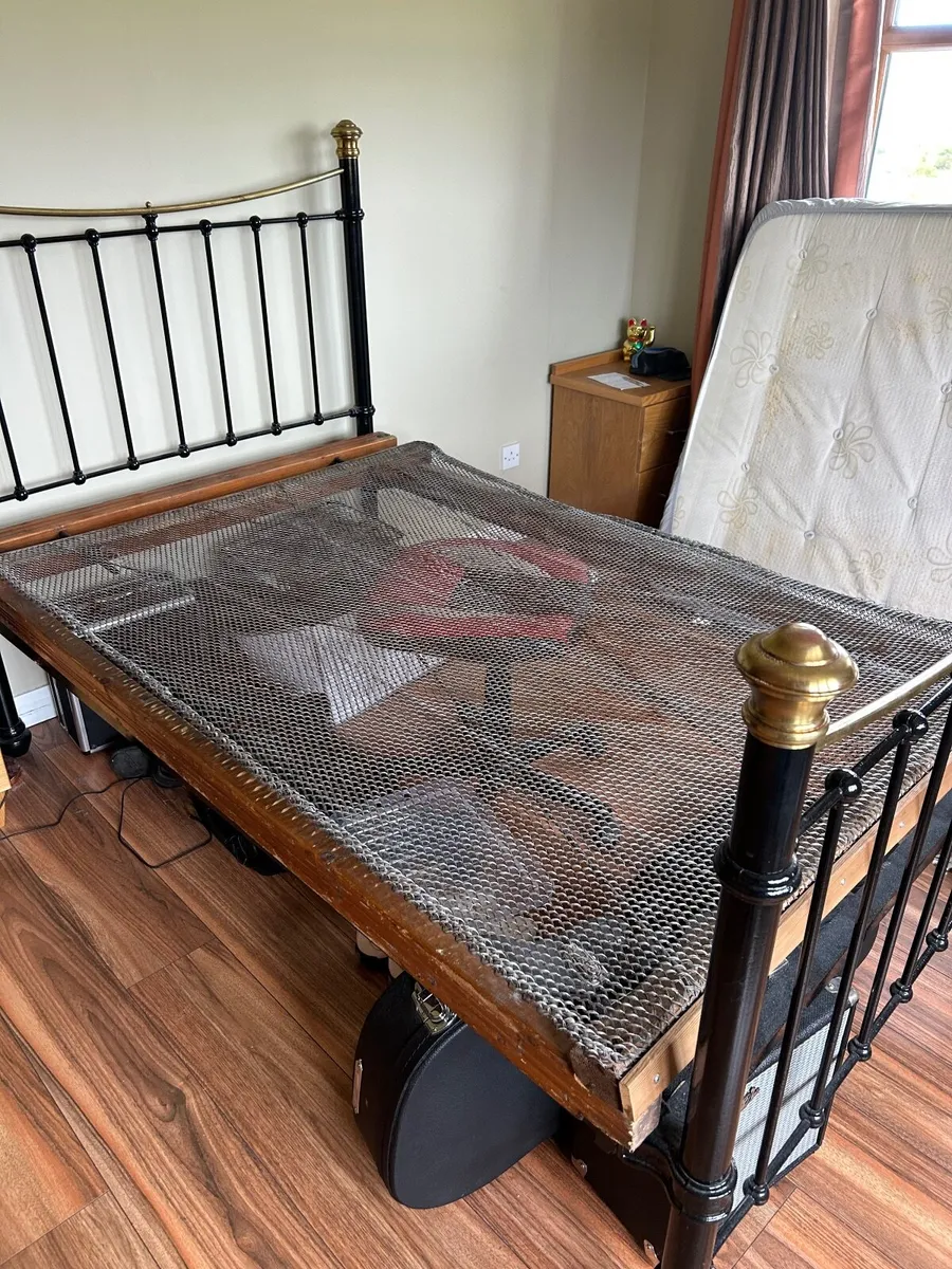 Antique bed - Image 4