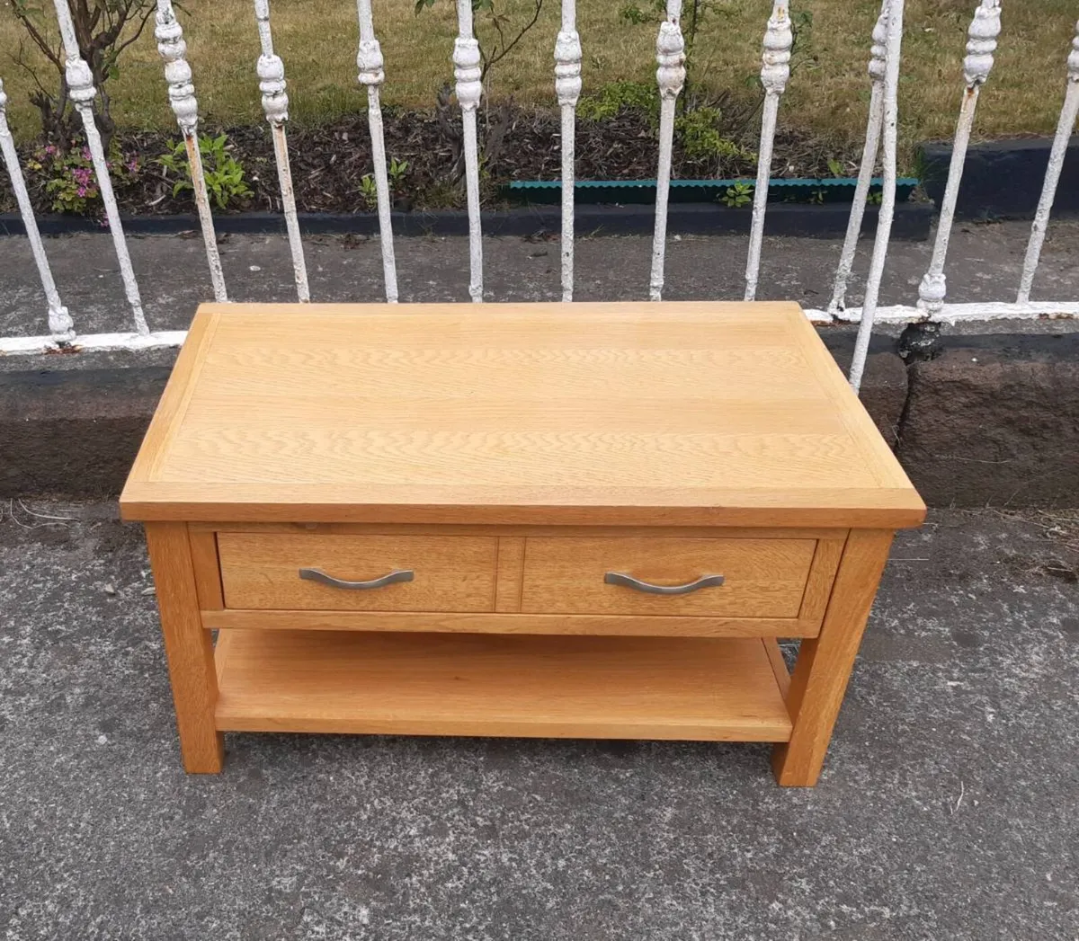Oak coffee table - Image 3