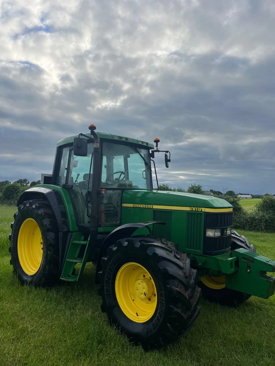 John Deere 6810 - Image 1
