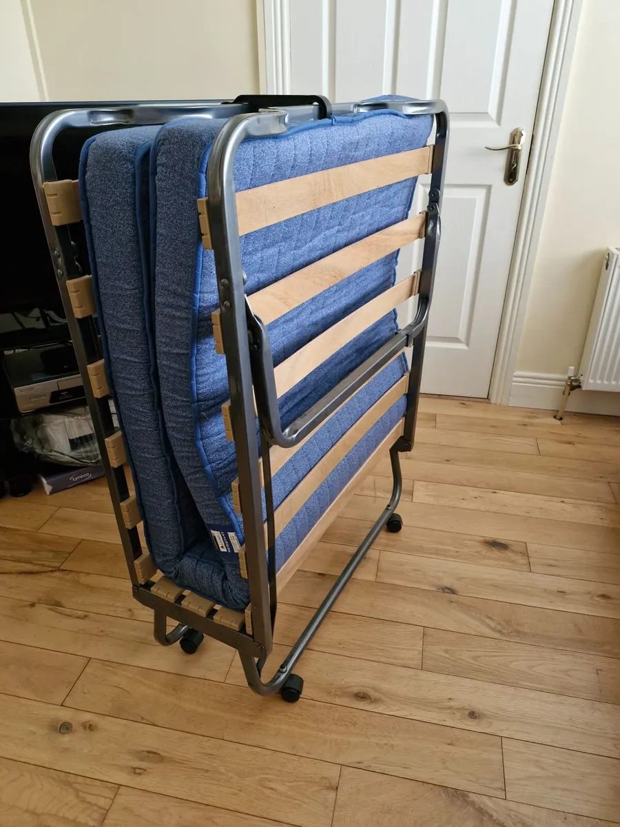 Folding bed on wheels - Image 2