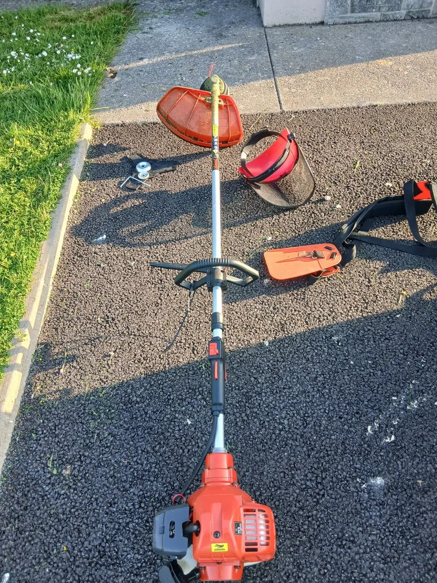 Jomac BC 330i Brush Cutter - Image 1