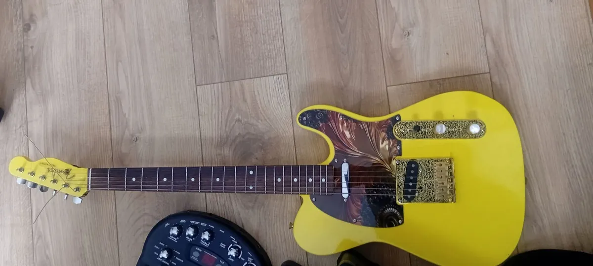 Electric guitar - Image 4