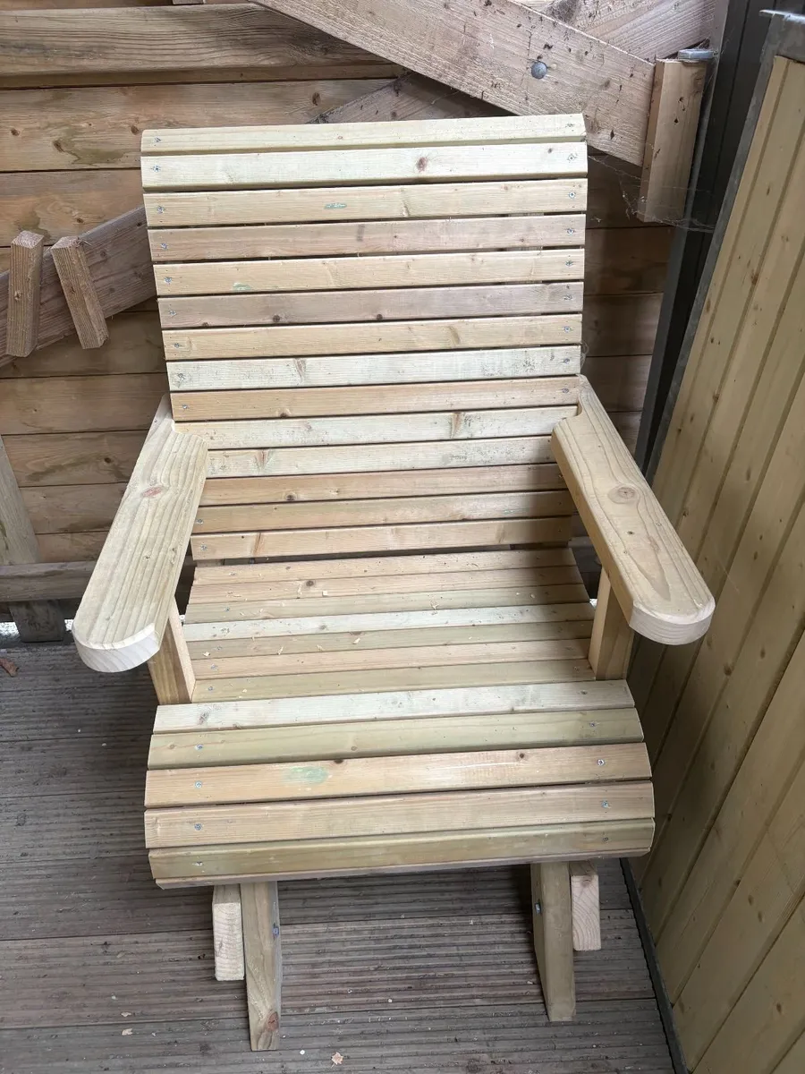 Curved Garden Seat - CLEARANCE - Image 2